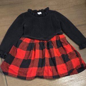 GAP Cozy Black And Red  Knit Sweater